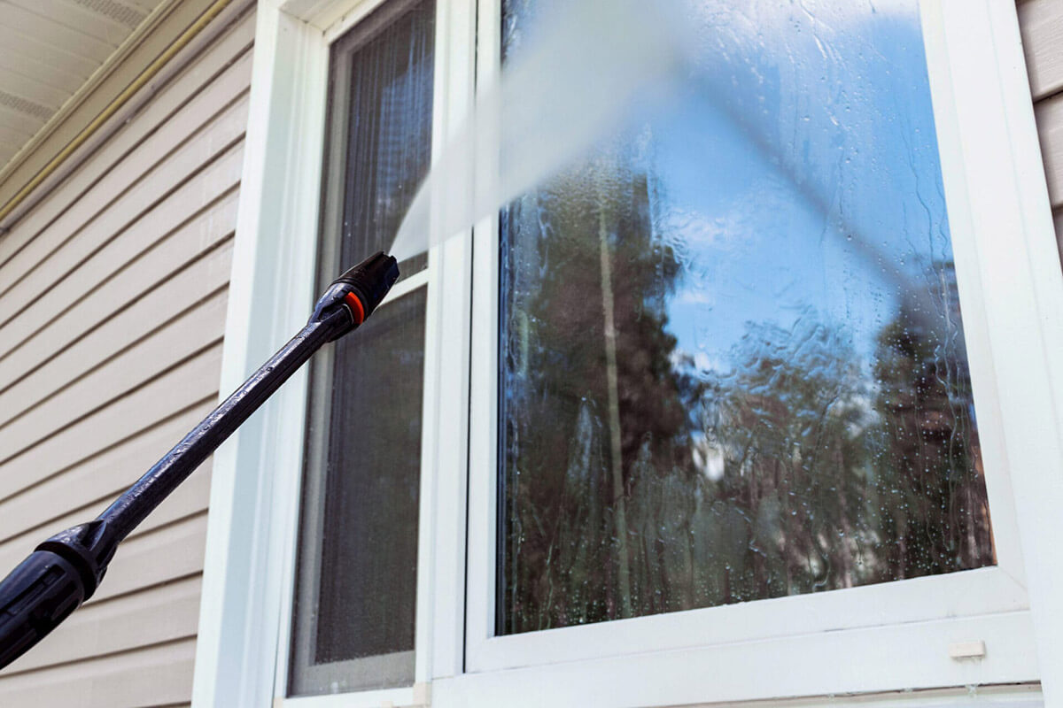 Common Mistakes to Avoid When Pressure Washing Your Windows