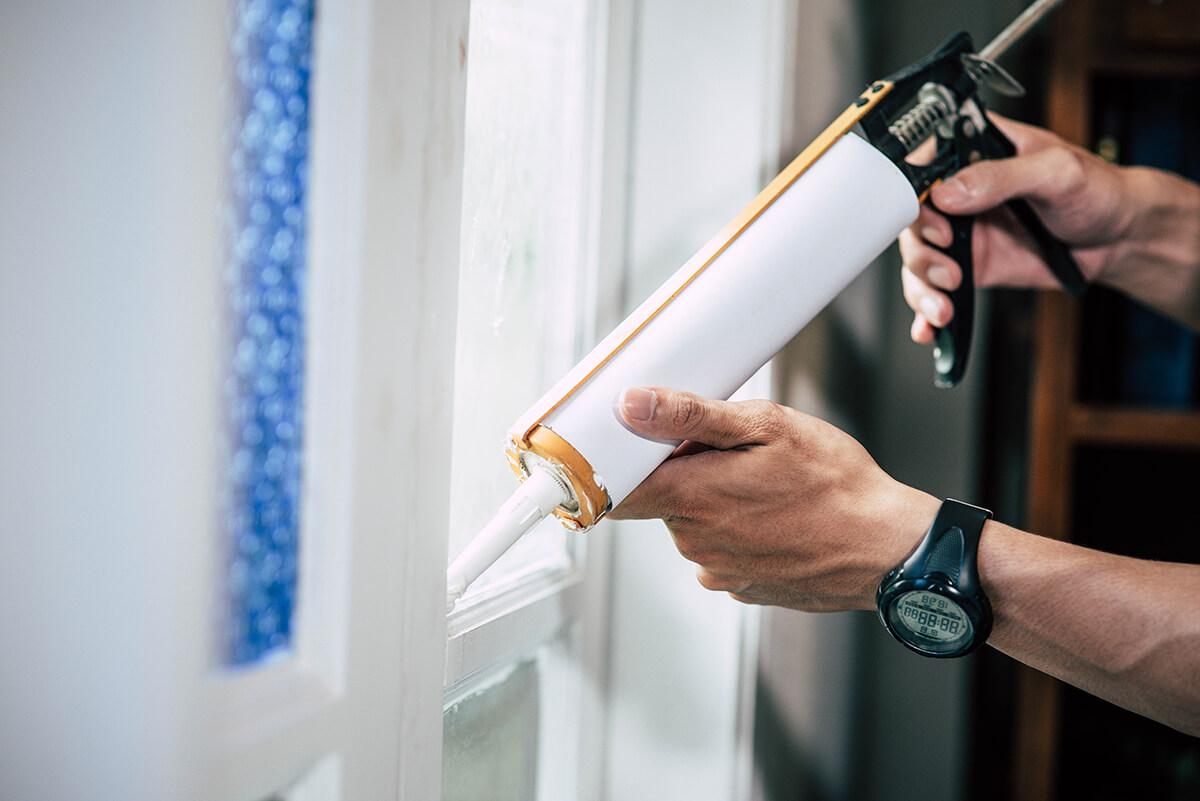 Useful Tips for Resealing Your Windows Like a Professional