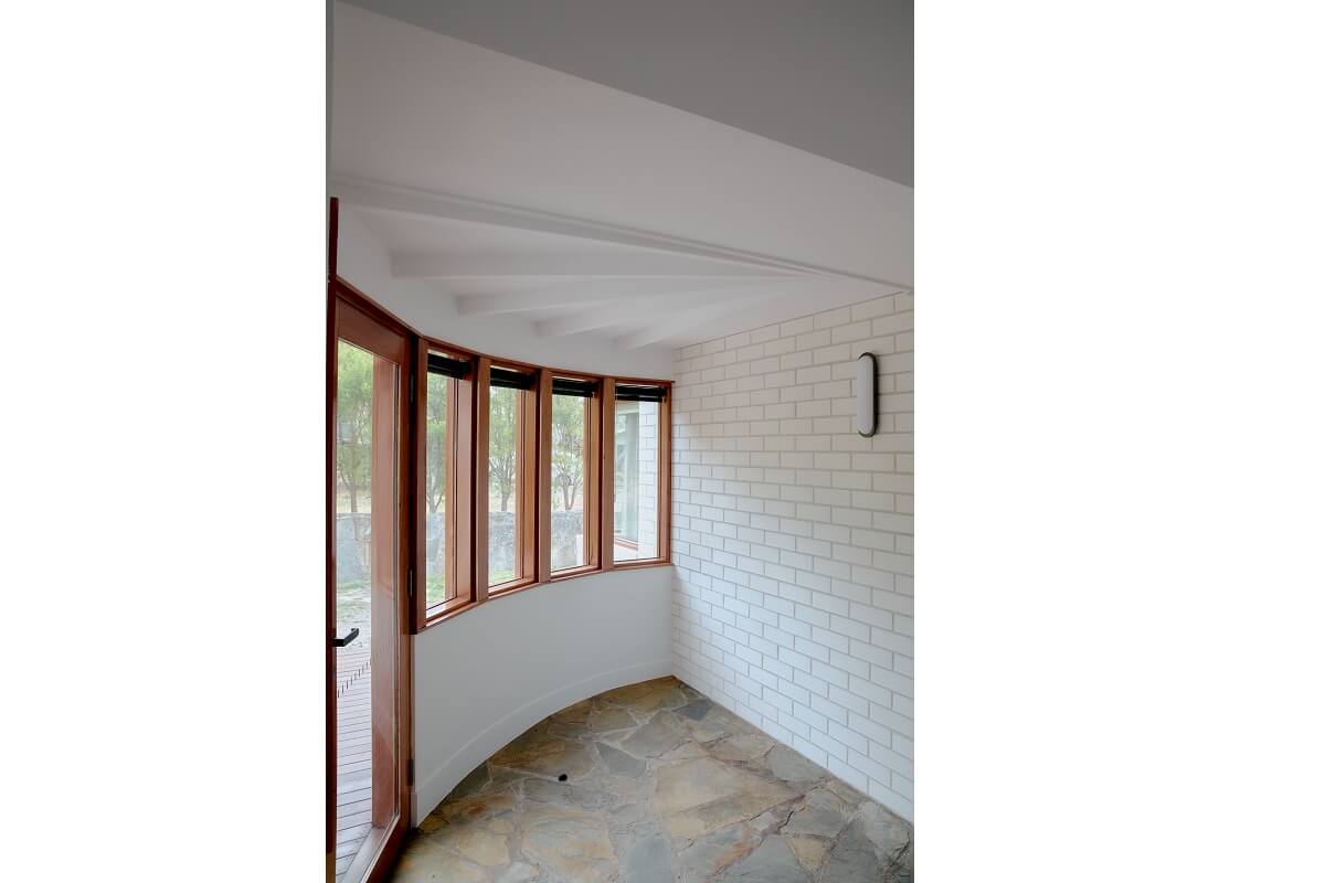 Lorne, premium aluminium and timber windows and doors, valley windows